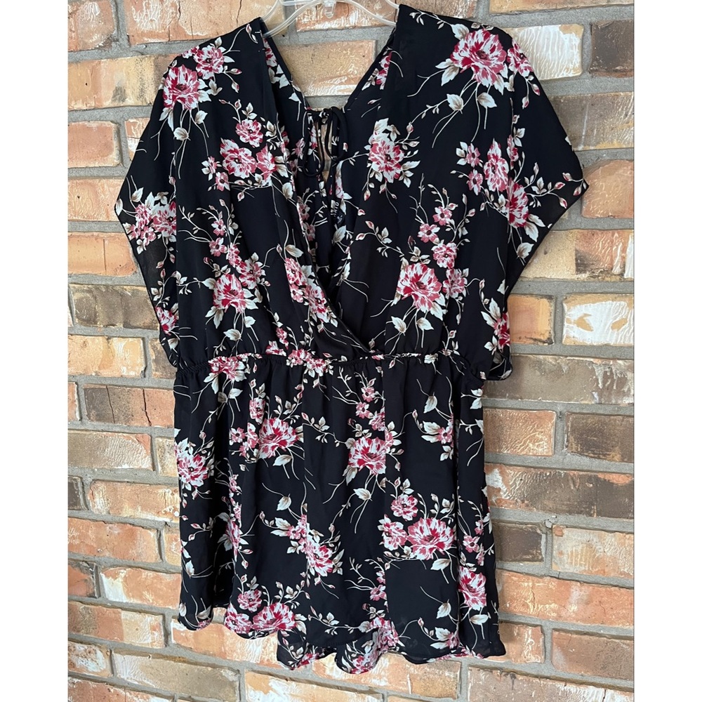 Torrid 2X Short Sleeve Floral Print Semi Sheer Blouse Black Multicolored